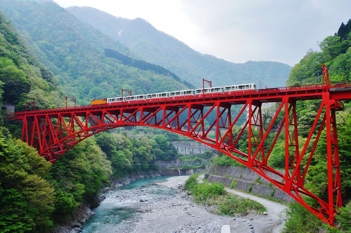 黒部峡谷トロッコ電車