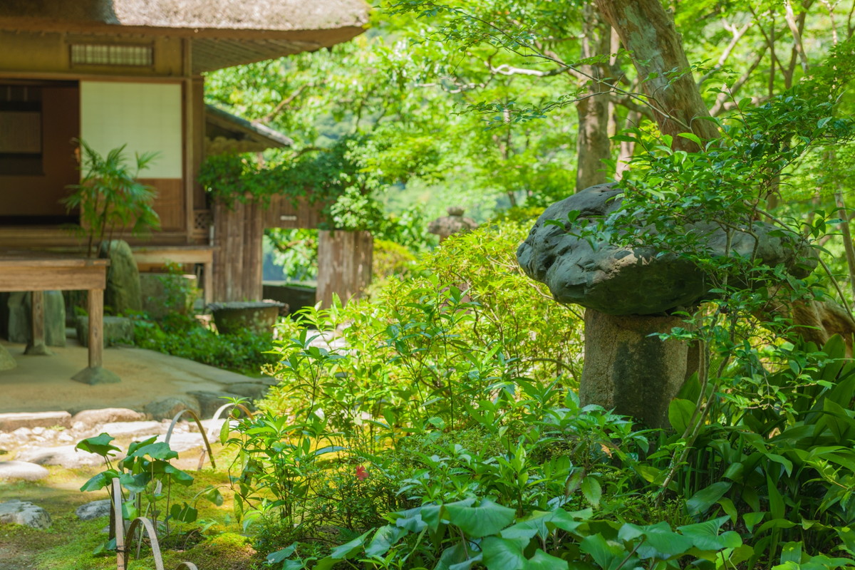 臥龍山荘