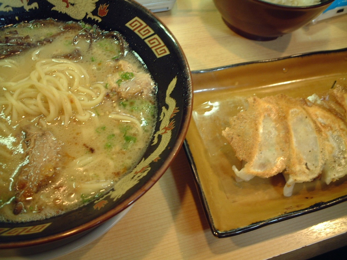 豚とろ・鹿児島ラーメン