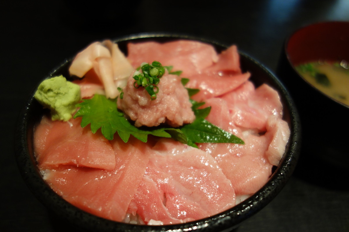 みやもと河岸の市店・本マグロ丼