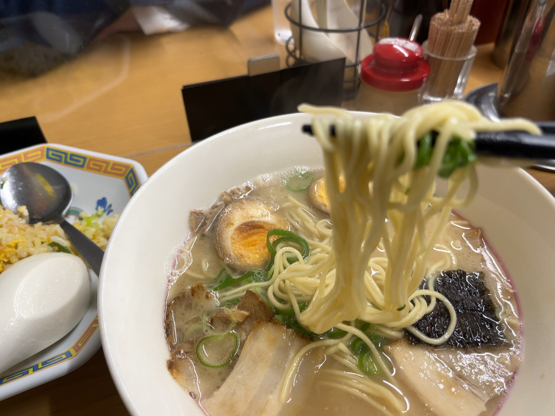 名代ラーメン亭・博多ラーメン