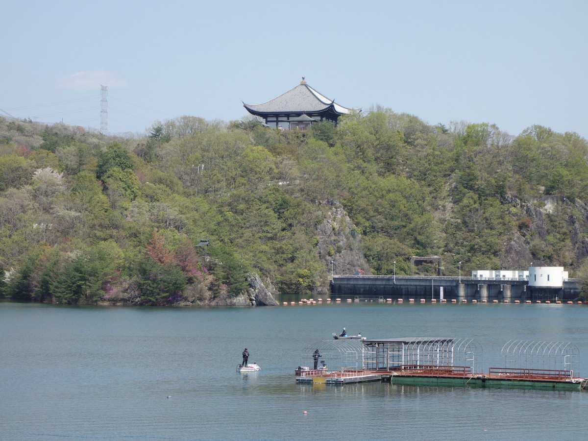 東条湖