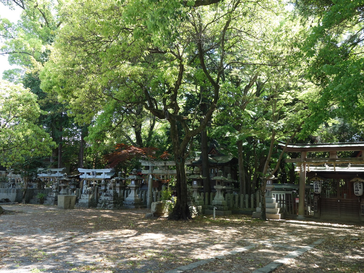 日根神社