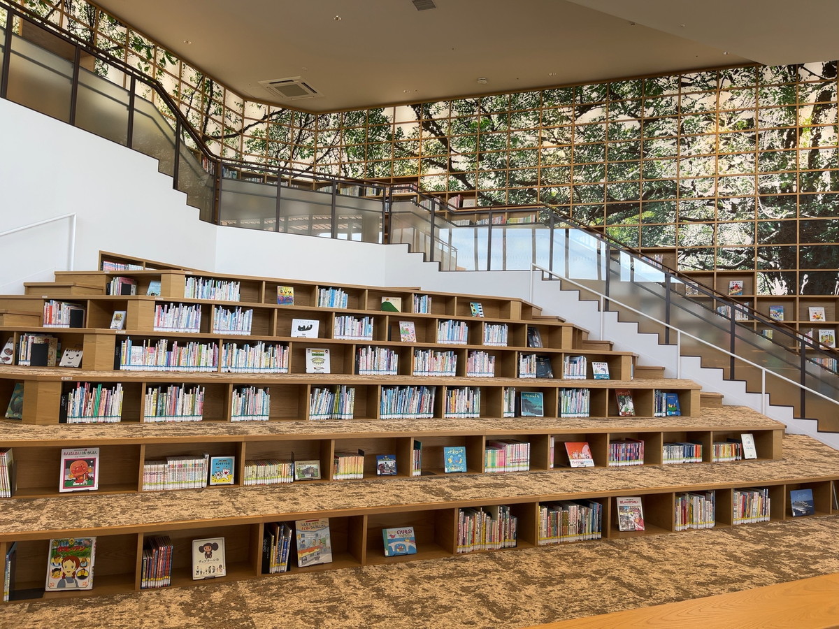 和歌山市民図書館