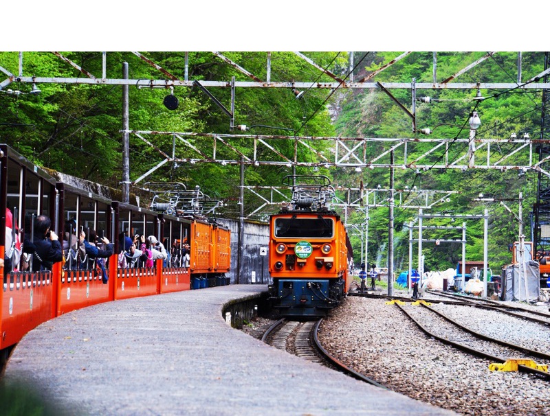 黒部峡谷トロッコ電車