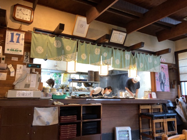 まことや・味噌煮込みうどん