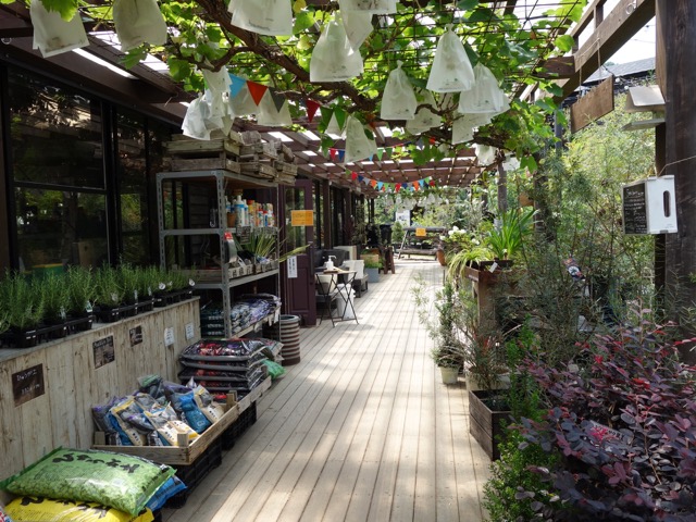 theFarmUNIVERSAL