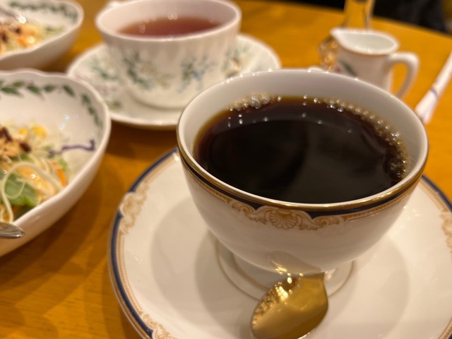 長靴と猫・名古屋モーニンク