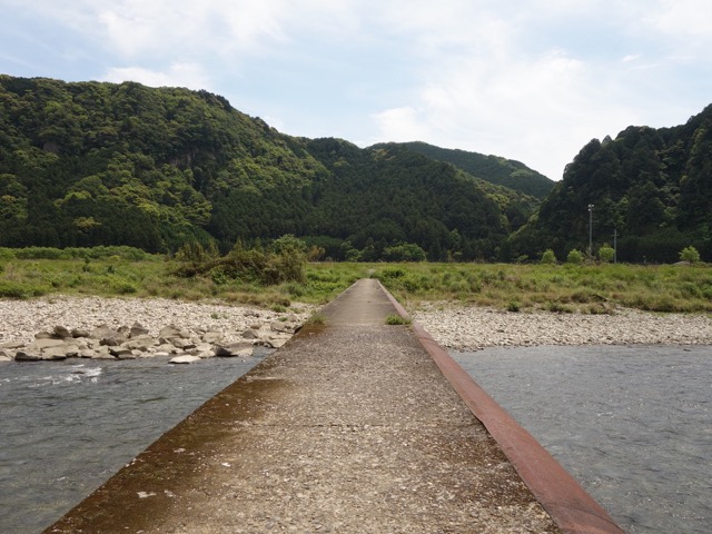 明神の潜水橋