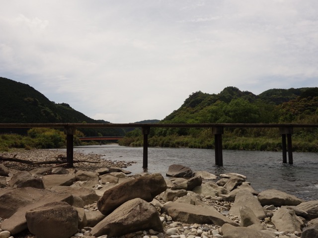 明神の潜水橋