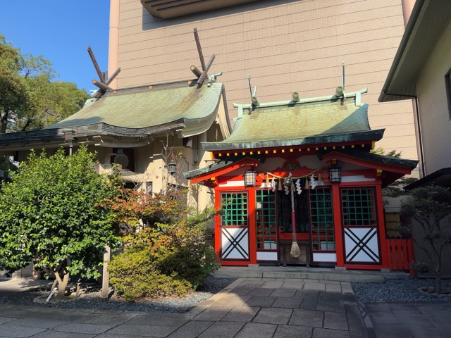 坐摩神社