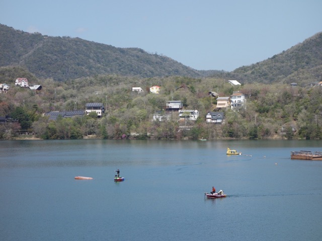 東条湖