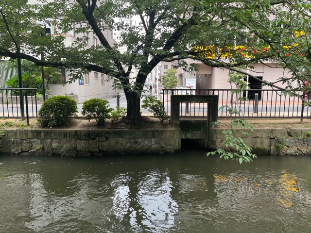 西川緑道公園