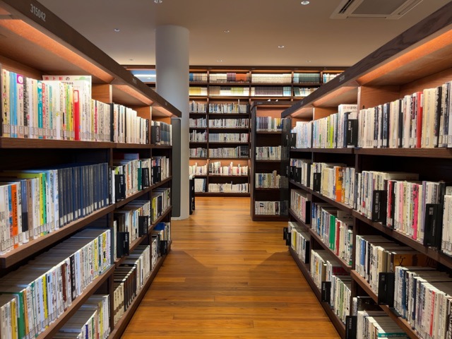 和歌山市民図書館