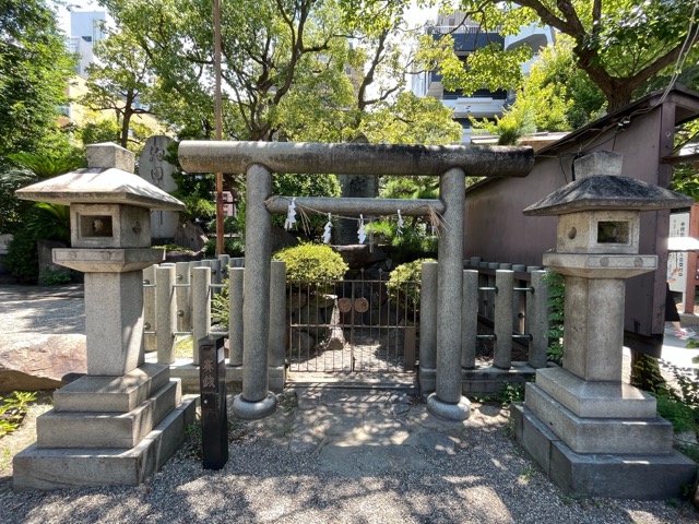 難波八阪神社
