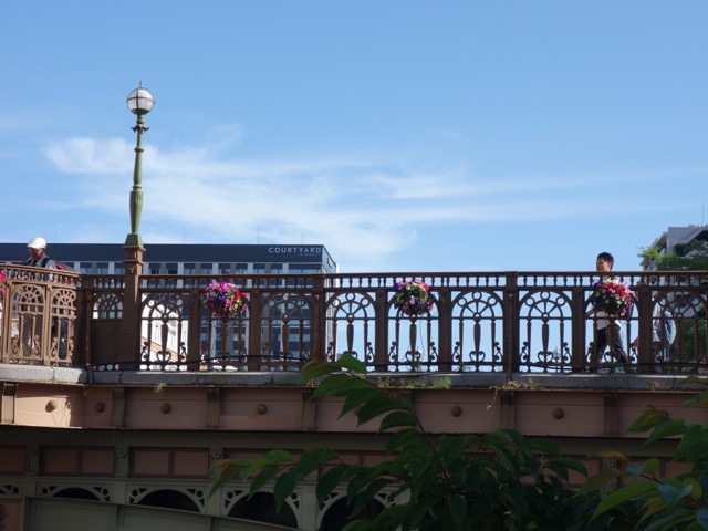 納屋橋