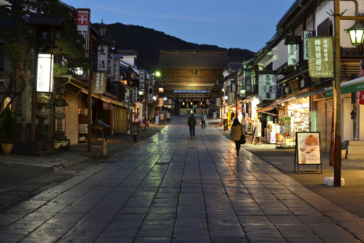 信州善光寺仲見世通り