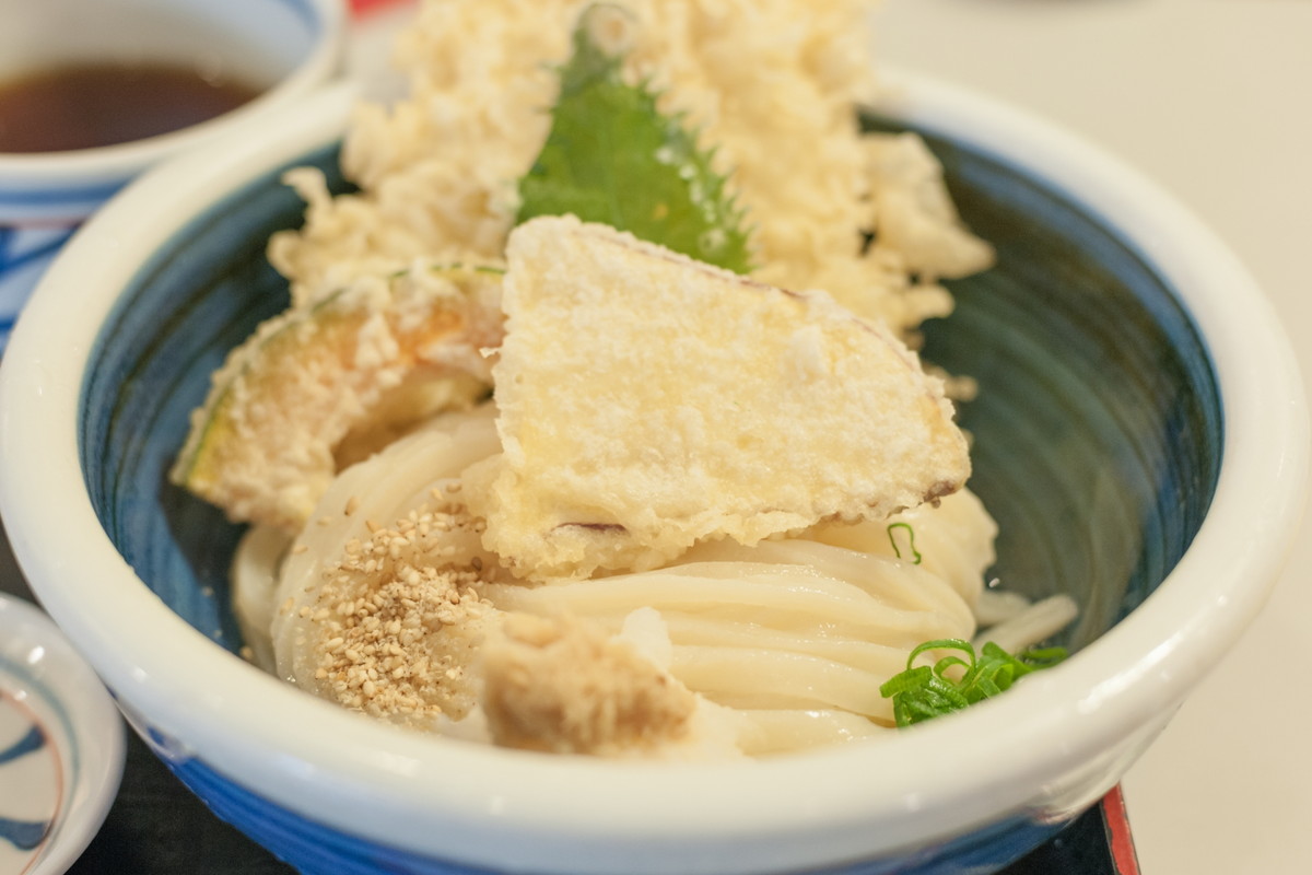 おか泉・讃岐うどん