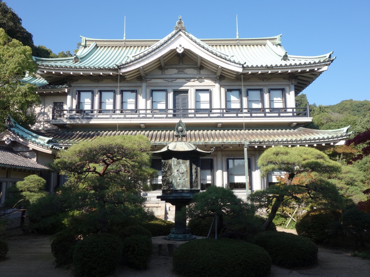白鶴美術館