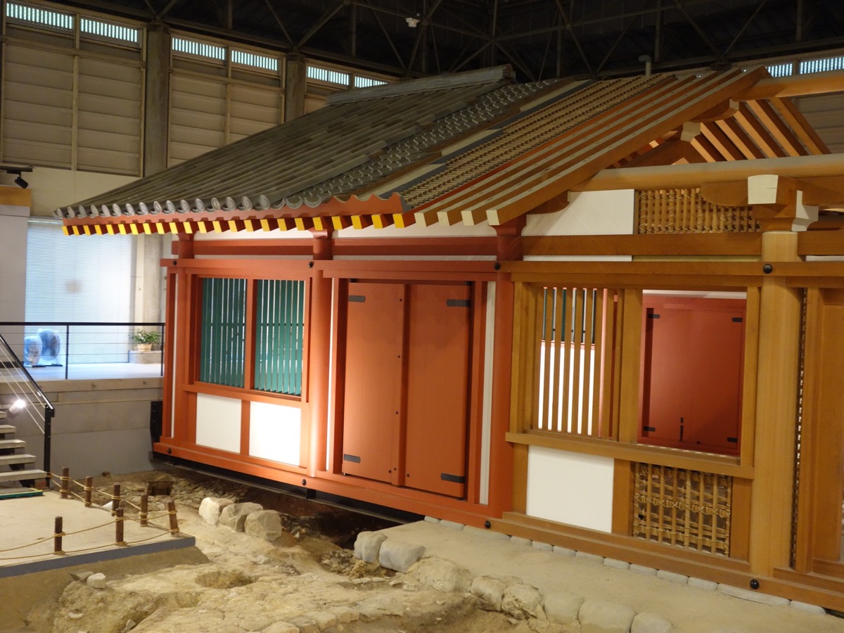 鴻臚館跡展示館