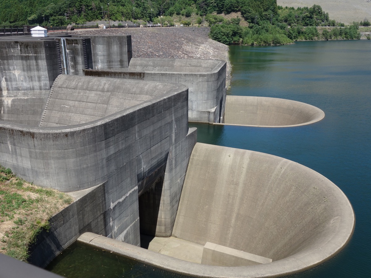 青土ダム