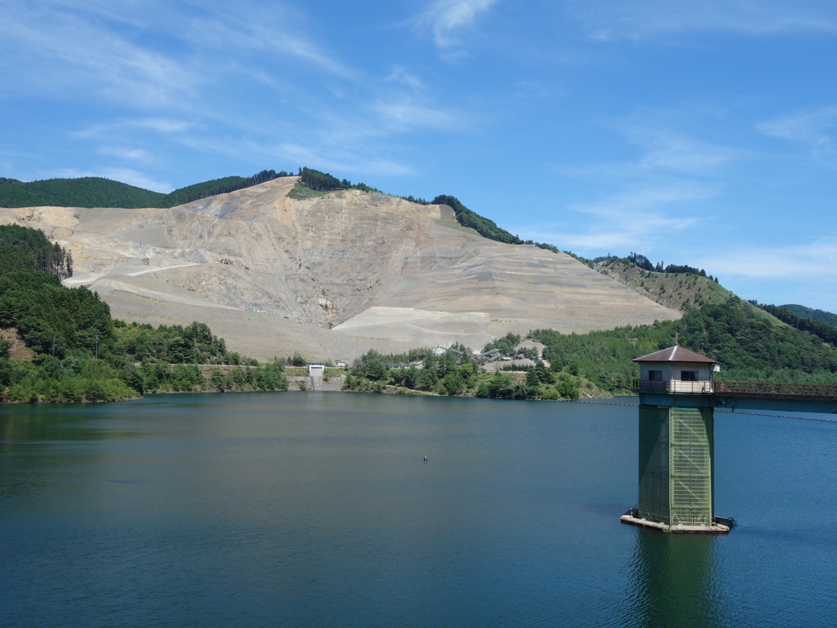 青土ダム