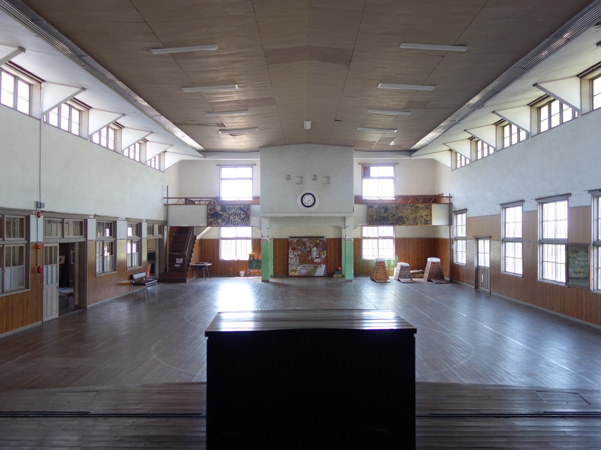 しゃくなげ學校(旧鎌掛小学校)