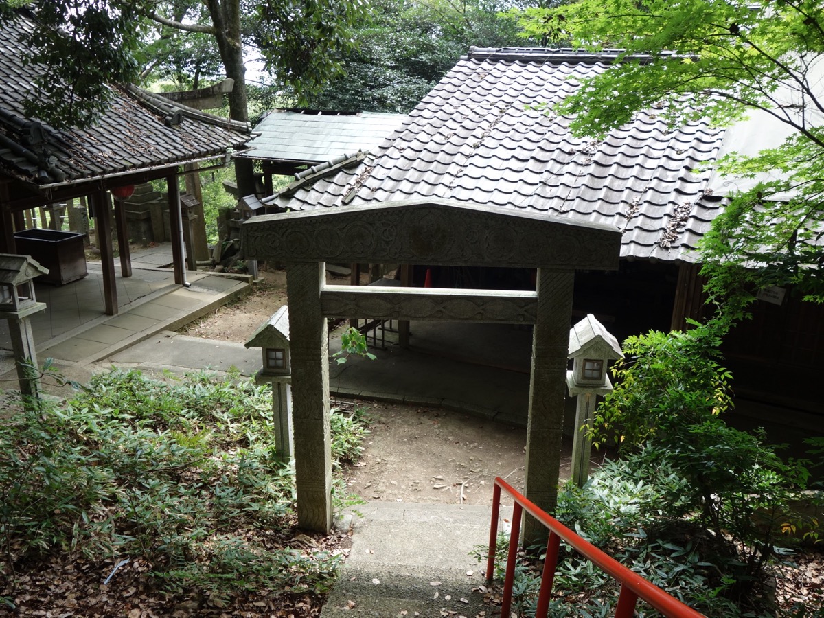 大岩神社