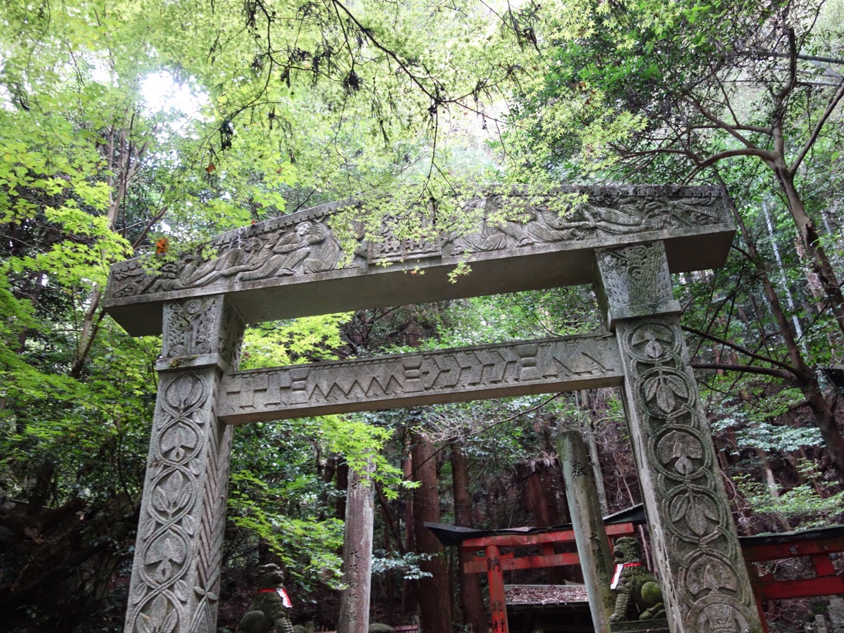 大岩神社