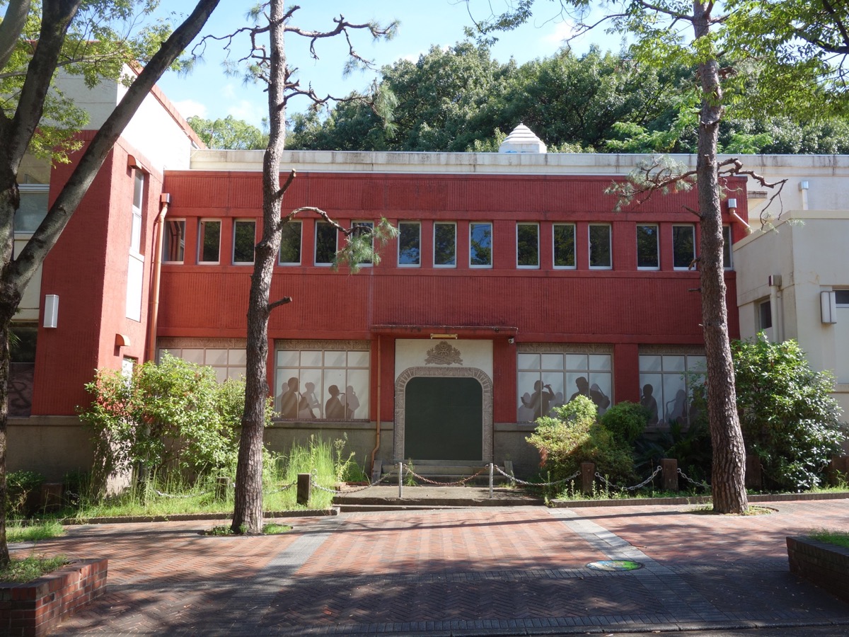 旧呉海軍下士官兵集会所（青山クラブ）