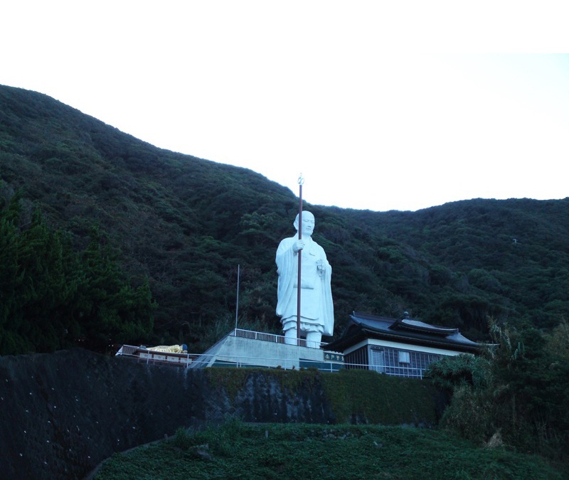 室戸青年大師像