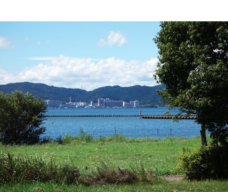 湖岸緑地