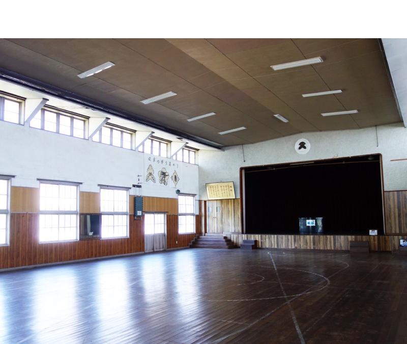 しゃくなげ學校（旧鎌掛小学校）