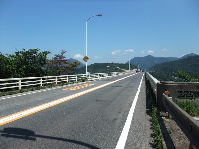 岡山ブルーライン