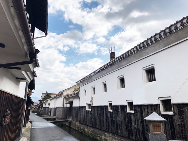 白壁土蔵群