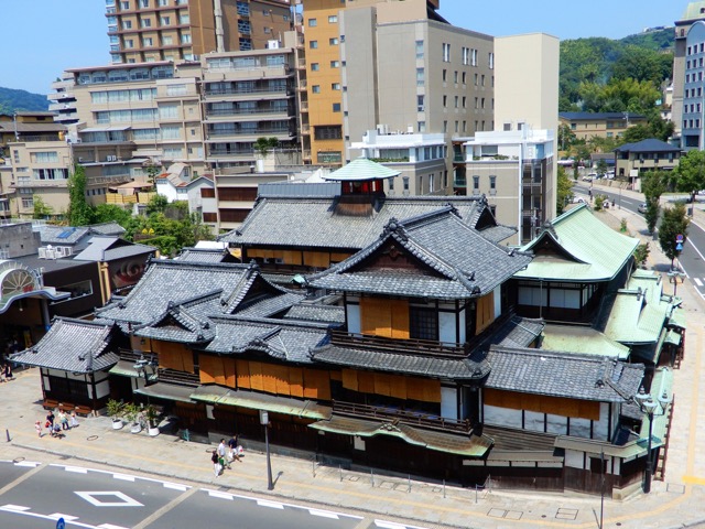 道後温泉本館