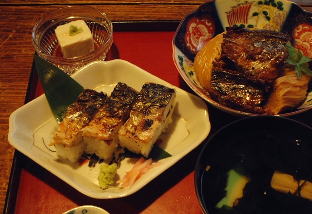 翼果楼・焼さば寿司