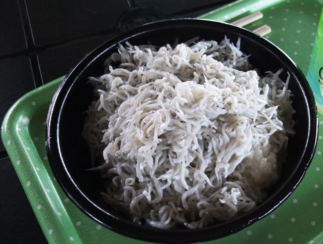 満幸商店・しらす丼