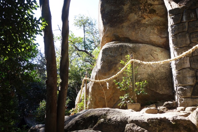 越木岩神社