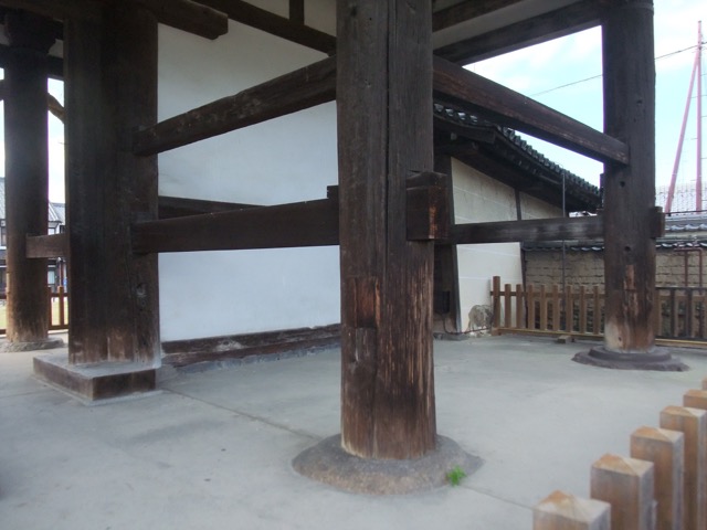 東大寺・転害門