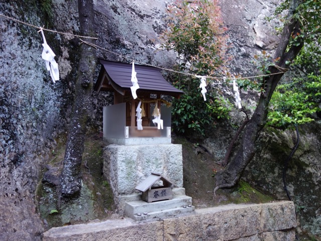 生石神社