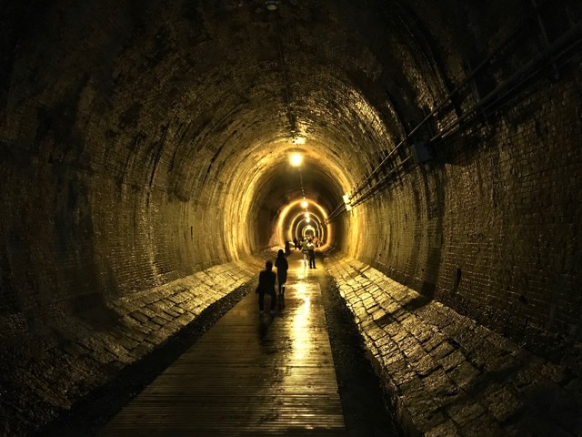 湊川隧道