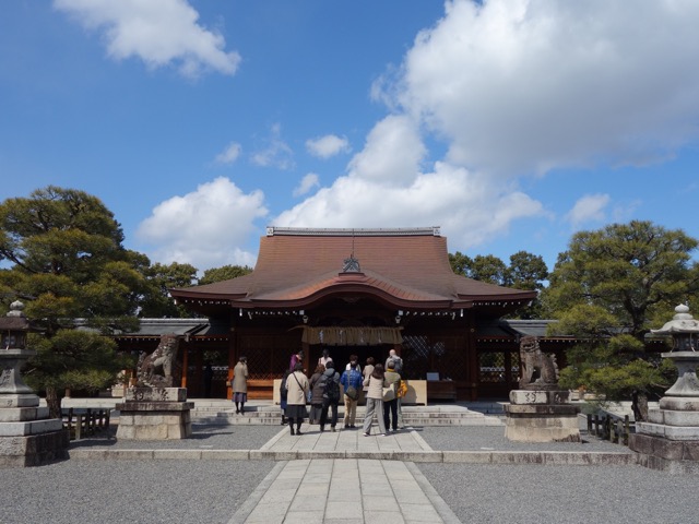 城南宮・しだれ梅と椿まつり