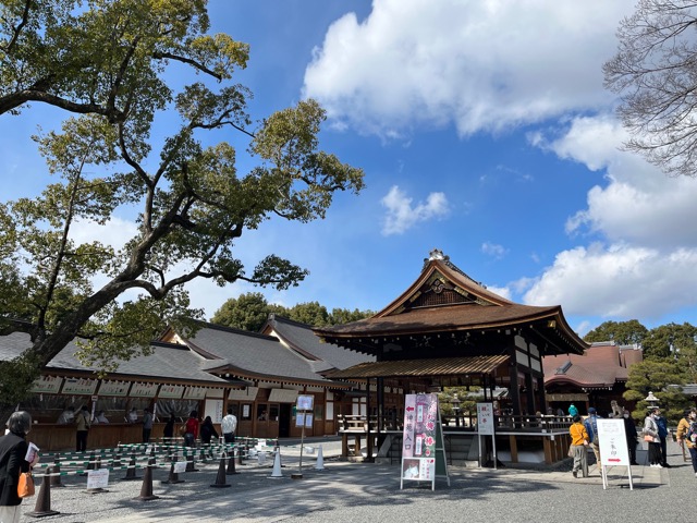 城南宮・しだれ梅と椿まつり