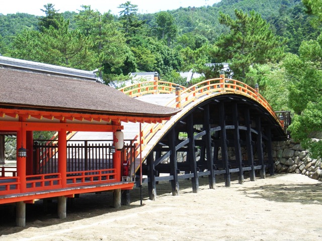 厳島神社・反橋