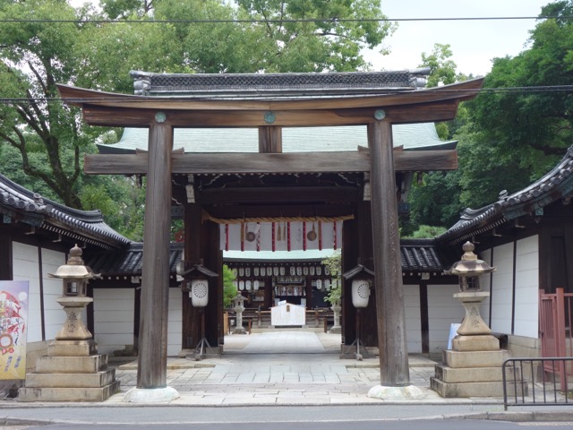白峯神宮