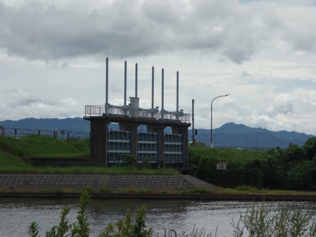 湖岸道路