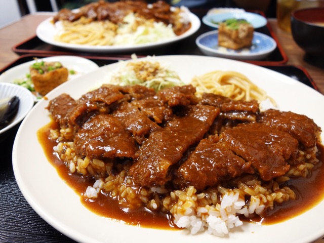 千成亭・加古川かつめし