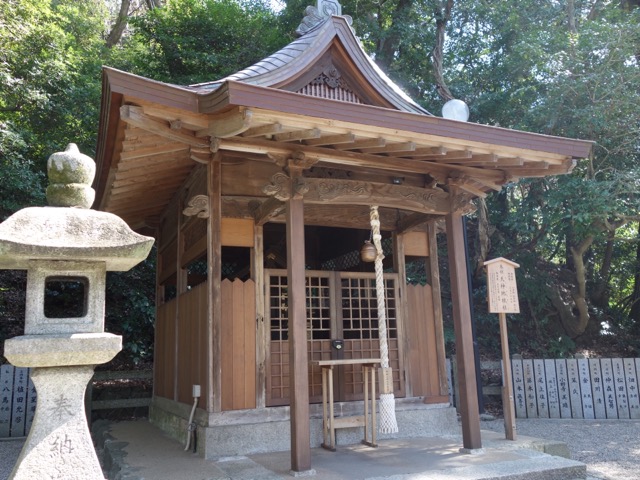 枚岡神社