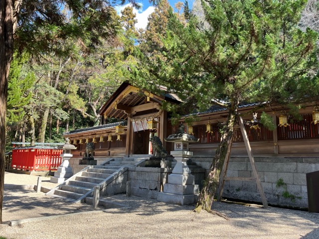 枚岡神社